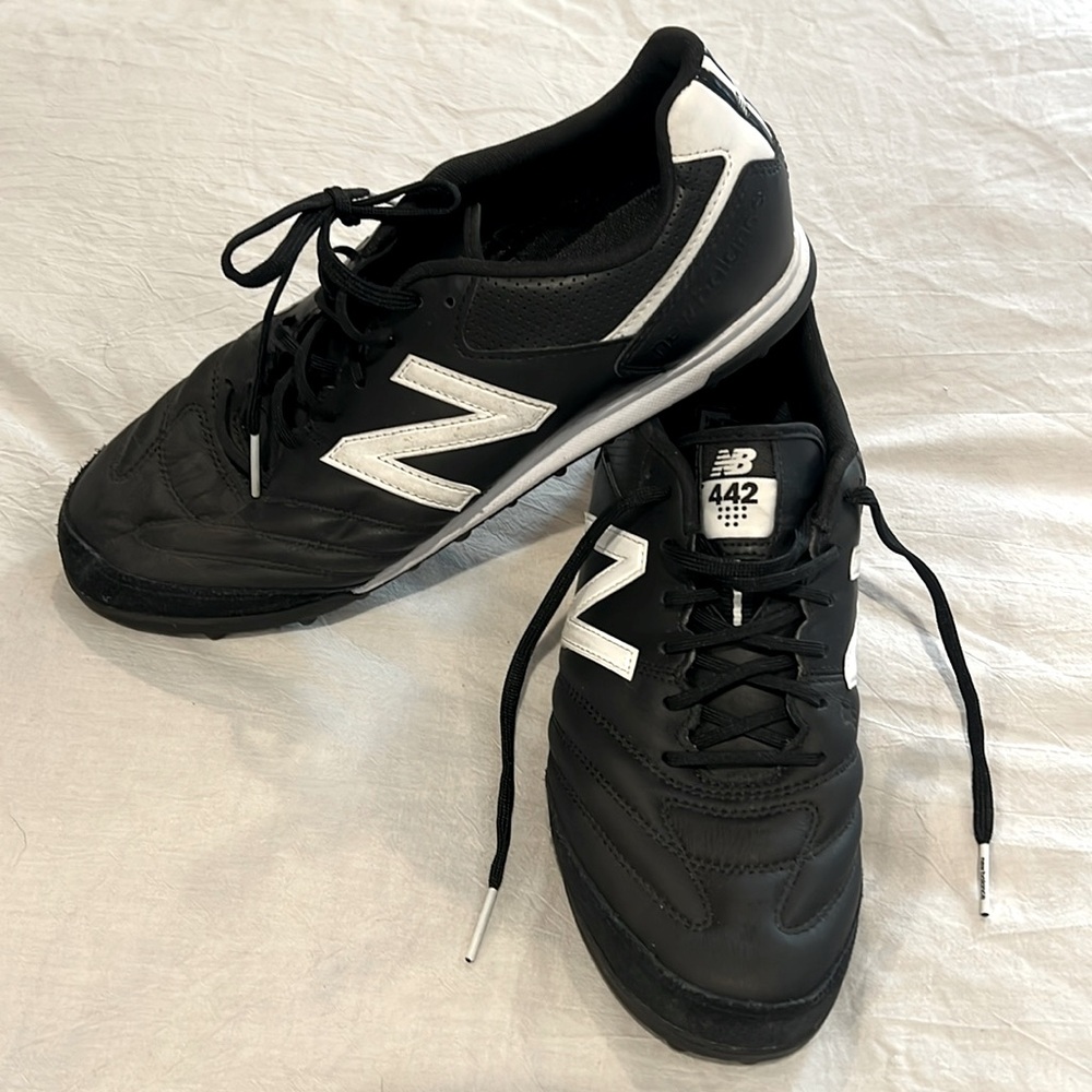NEW BALANCE Men's 442 V2 Team TF SOCCER Turf Shoe 10.5 Wide 2E Worn Twice Black